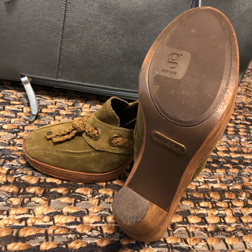 7 1/2 Suede Nikeair G Serise 4 1/2” Heels Platfor… - image 6